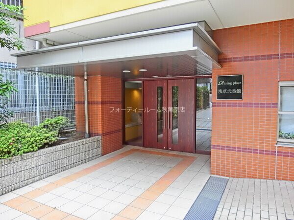 エントランス　★《見学予約受付中》契約金がクレジット決済可能です★