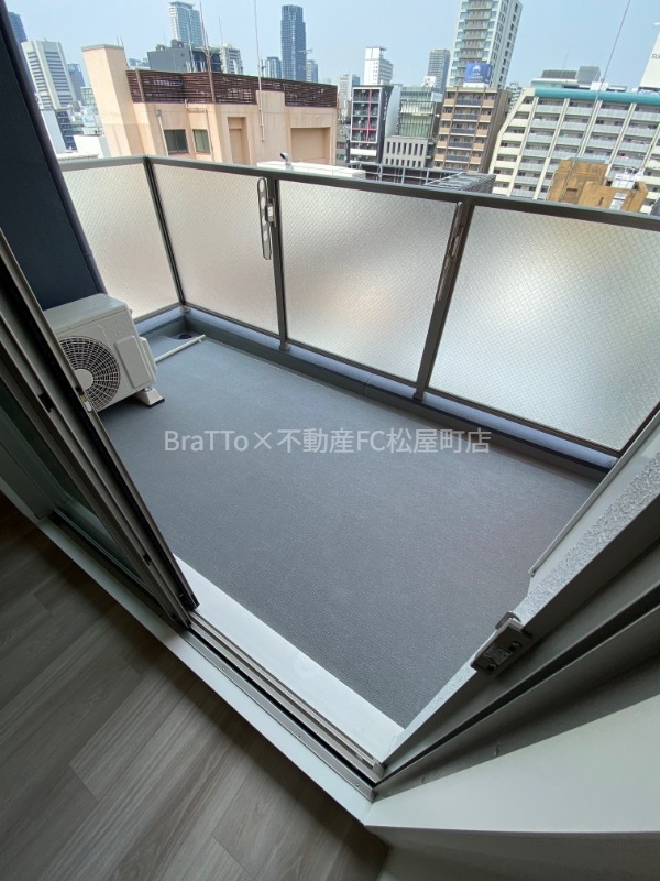 バルコニー　バルコニー