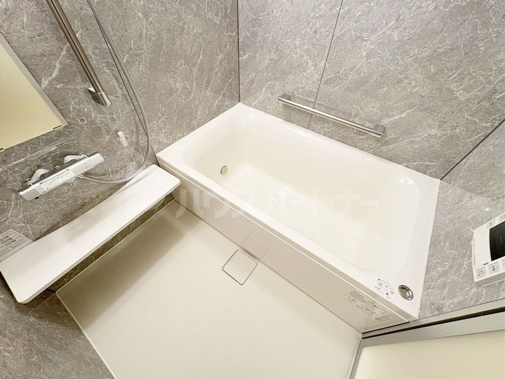 バス・シャワールーム　バス