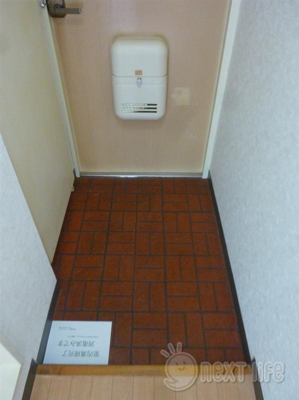 玄関　セザールプラザ府中の玄関