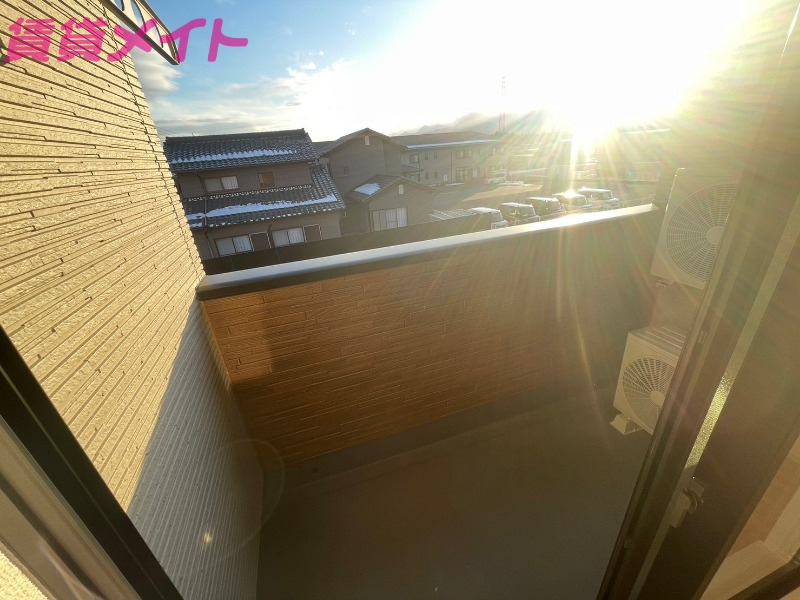 バルコニー　同型参考写真