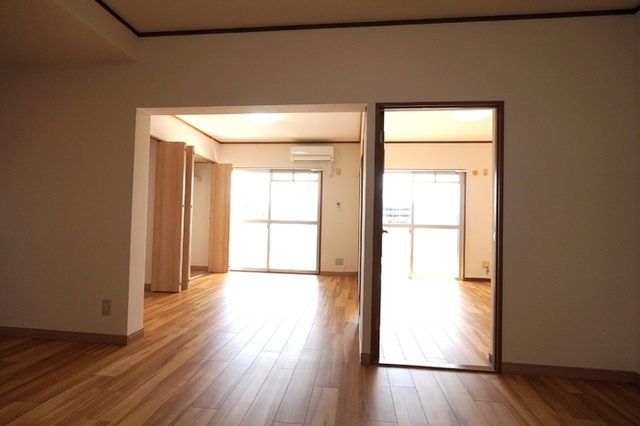 居室・リビング　リビング