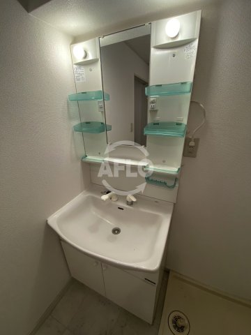 洗面設備　ライオンズマンション靭公園　独立洗面台