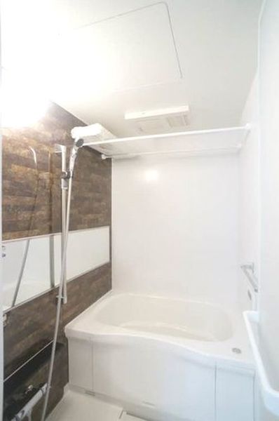 バス・シャワールーム　※写真は入居前のものです。