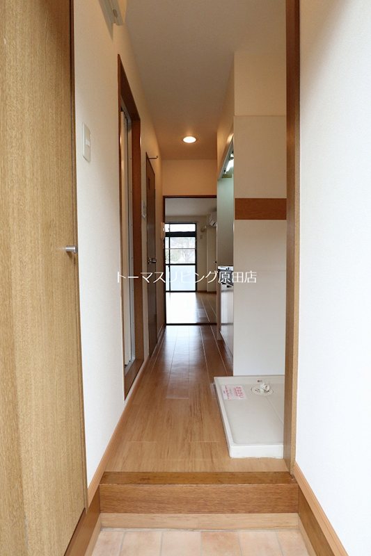 玄関　105号室写真