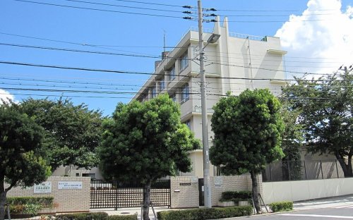 中学校　築港中学校（中学校）まで414m