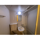 洗面設備　浴室内に洗面台あり