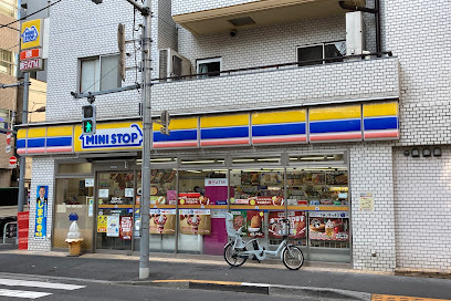 コンビニ　ミニストップ九段南４丁目店（コンビニ）まで192m
