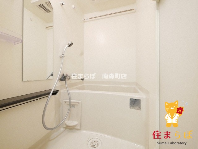 バス・シャワールーム　「見た目じゃなく、心に“しっくりくる”を大切に。」