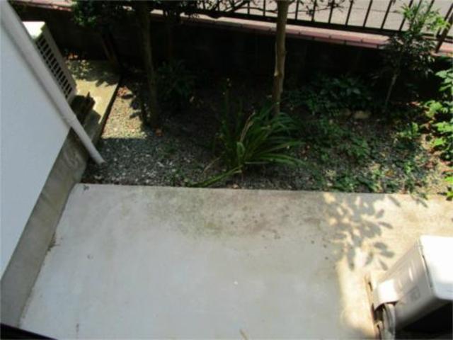 バルコニー　テラス