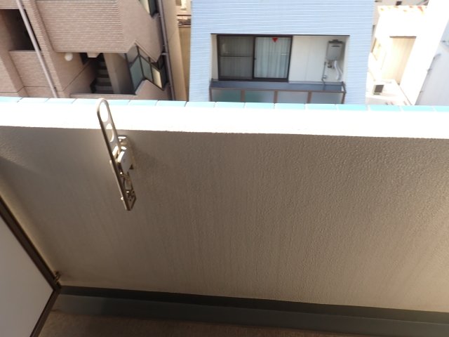 バルコニー　開放的で明るい空間を演出してくれるバルコニーです