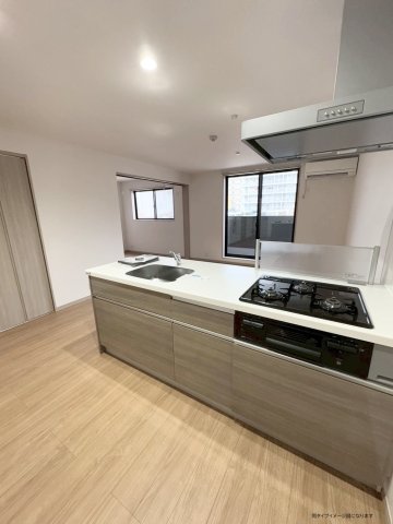 キッチン　同施工会社の類似物件の写真です。 ※同シリーズ別物件の写真