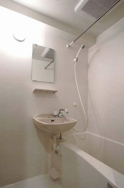 バス・シャワールーム　バスルーム