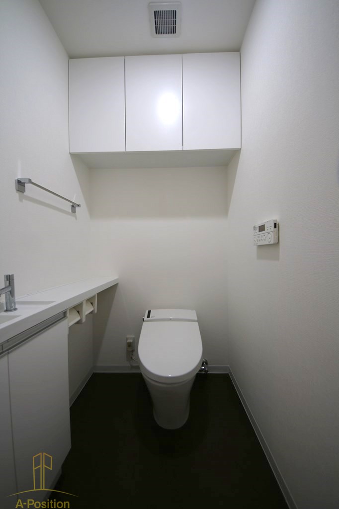 トイレ　リバーサイドタワー中之島