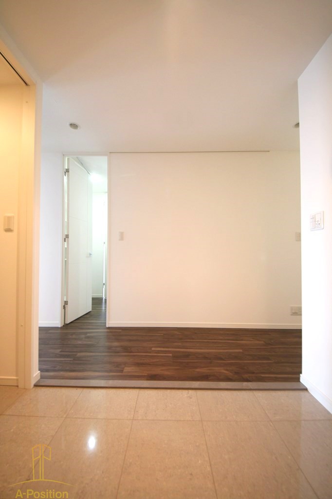 玄関　リバーサイドタワー中之島