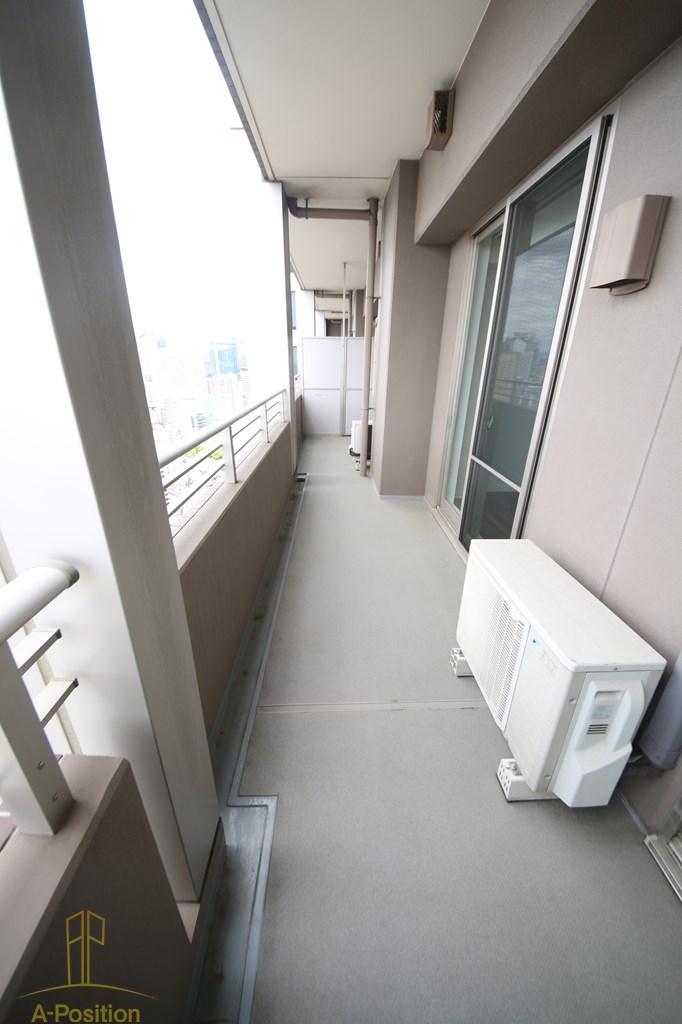 バルコニー　リバーサイドタワー中之島