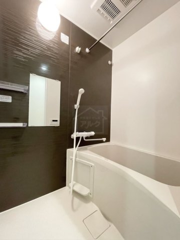 バス・シャワールーム　同物件別部屋参考写真