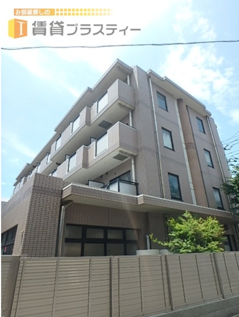 建物外観　総タイル張りの重厚感あるレジデンス。