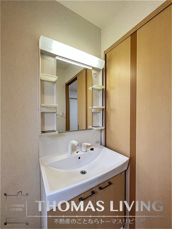 洗面設備　洗面台御座いますよ。