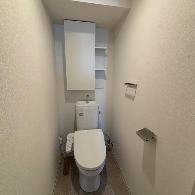 トイレ　※写真は同タイプ住戸です。