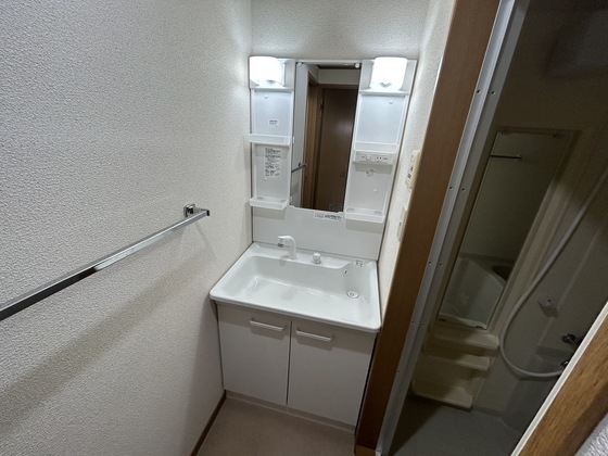 洗面設備　※別部屋の写真です