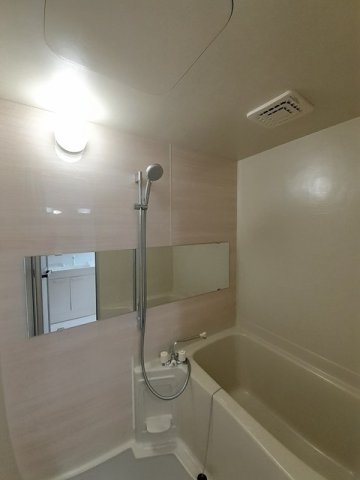 バス・シャワールーム　お風呂です