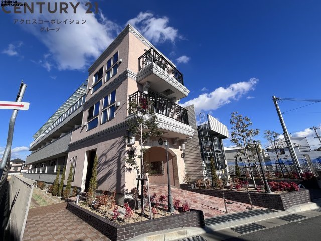 建物外観　オートロック完備で安心のセキュリティ♪