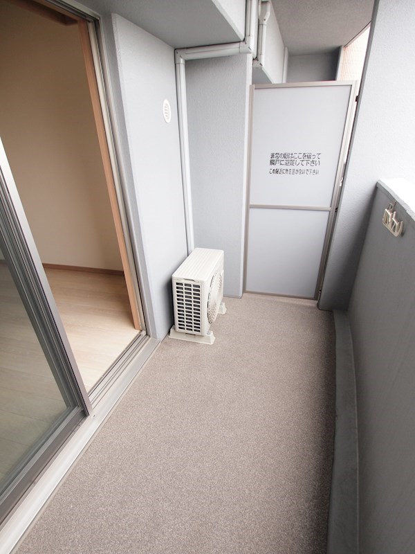 バルコニー　西向きのベランダです。