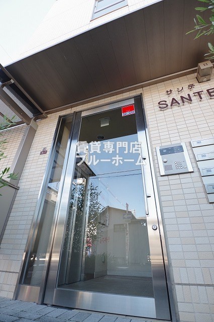 建物外観　鉄骨造で立派な4階建てです！