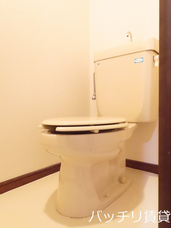 トイレ　別号室イメージの為、現状を優先致します。