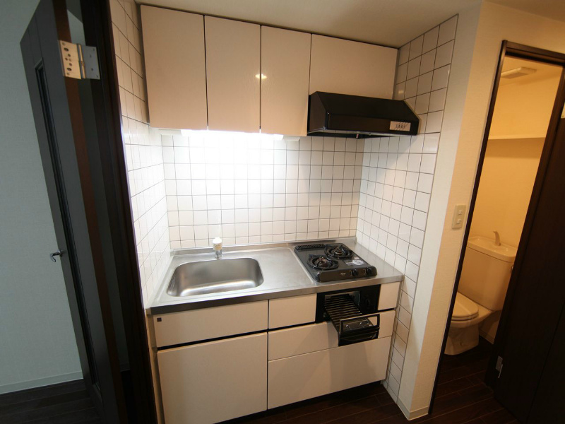 キッチン　システムキッチン（ガス2口グリル）冷蔵庫レンジ等用意できます