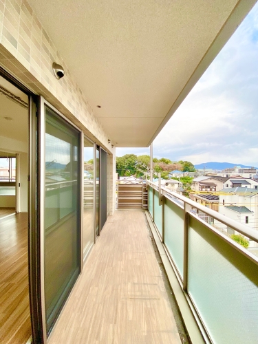 バルコニー　※別号室写真（現況を優先いたします）