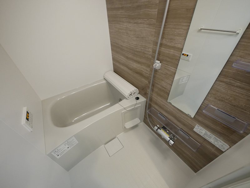 バス・シャワールーム　追焚き給湯・浴室換気乾燥機付き