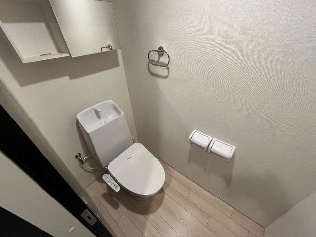 トイレ　色合いは異なる場合があります(イメージ)色合いは異なる場合が