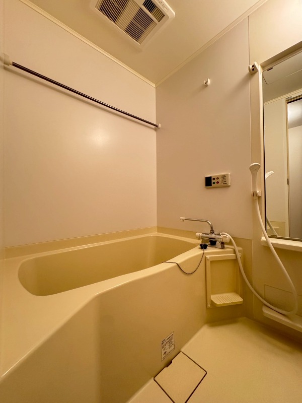 バス・シャワールーム　※別部屋参考写真