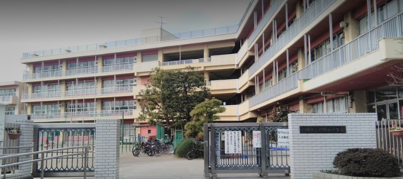 小学校　戸田市立戸田南小学校（小学校）まで748m