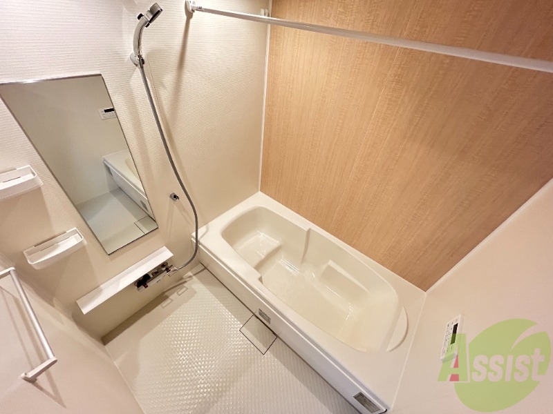 バス・シャワールーム　浴室は一坪風呂です。壱日の疲れも落とせそうですね。