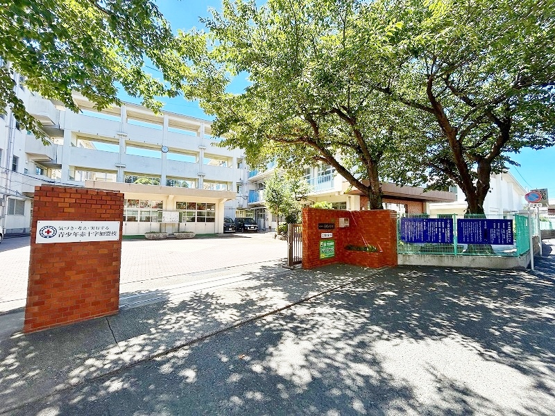 小学校　☆北九州市立長尾小学校（小学校）まで660m