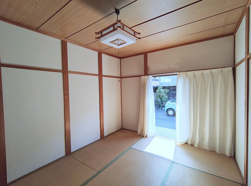 居室・リビング　１階和室