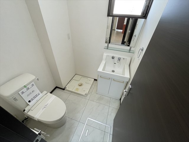 洗面設備　※同建物別部屋の写真になります。