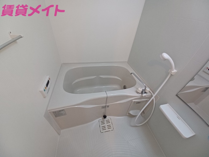 バス・シャワールーム　同型参考写真です