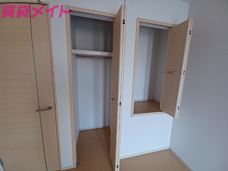 収納　同型参考写真です