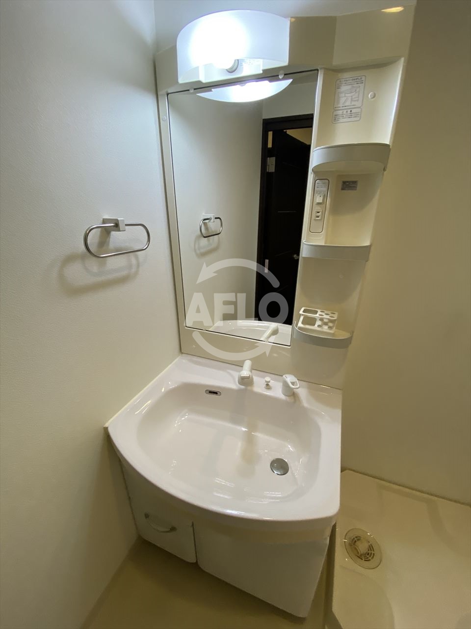 洗面設備　プルミエール南本町　独立洗面台