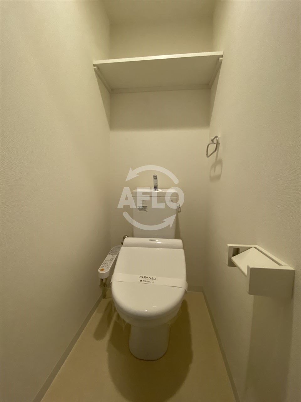 トイレ　プルミエール南本町　温水洗浄便座