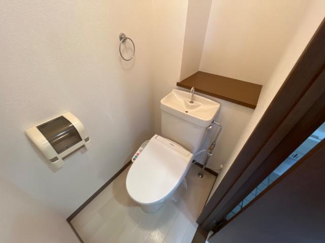 トイレ　シャワー付トイレ