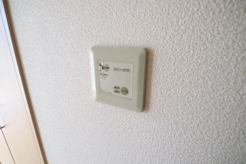 バルコニー　電動水抜き栓