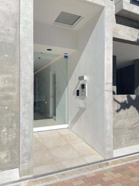 エントランス　清潔なエントランスです