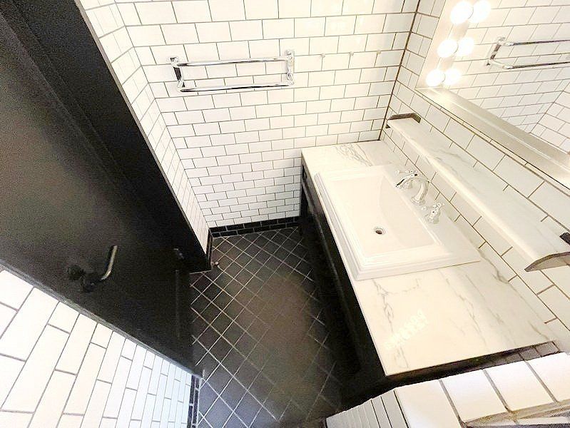 洗面設備　■収納＆鏡付き独立洗面台♪