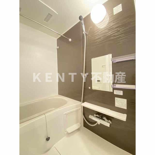 バス・シャワールーム　ゆったり過ごせるお風呂です