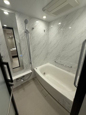 バス・シャワールーム　日々の疲れを癒すお風呂です♪